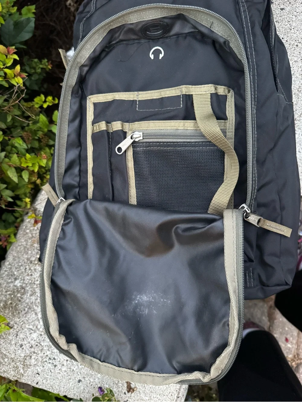 L.L. Bean DeLuxe Black Backpack with Gray Reflective Accent Laptop Hiking